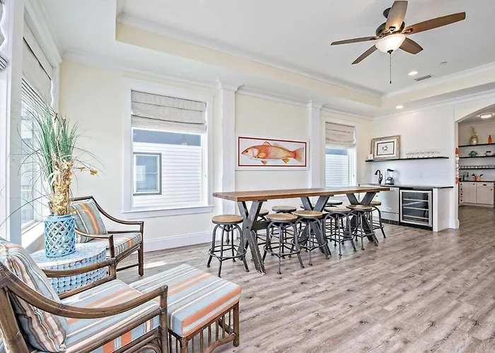 N Breezy 10 Bedroom Pool * Gulf Shores