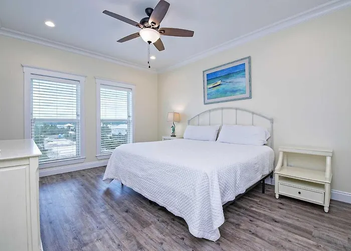 N Breezy 10 Bedroom Pool Holiday home Gulf Shores