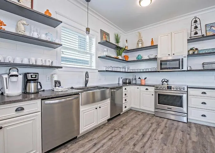 N Breezy 10 Bedroom Pool Gulf Shores